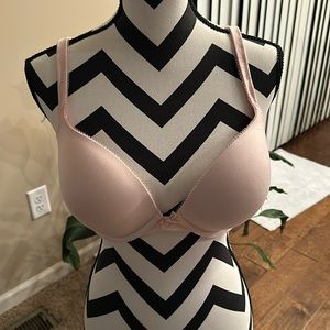 Like New Victoria Secret Body by Victoria Push Up Bra